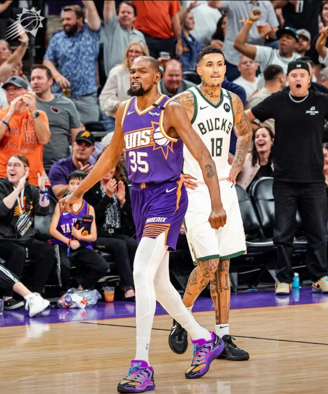 包含浓眉哥重返赛场,比赛规则变更首场状态出色,雄鹿观众沸腾!的词条