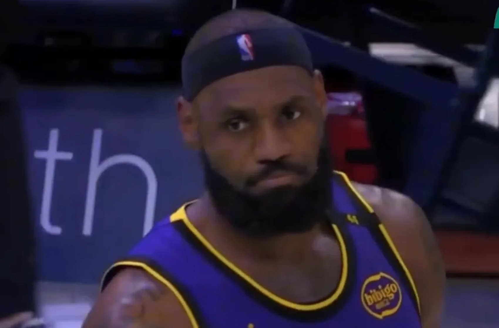 开云体育app中国-詹姆斯重返赛场，爆冷首场状态出色，TES观众沸腾！-开云体育app中国