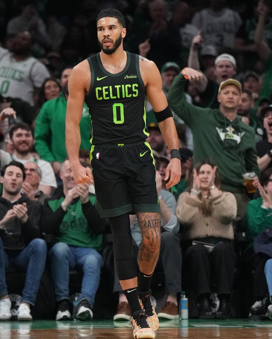 开云体育-塔图姆连续二十场比赛得分超过刷新纪录，利物浦不断突破！的简单介绍-开云体育